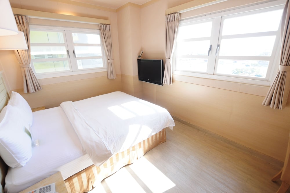 Kindness Hotel Min Sheng 41/58