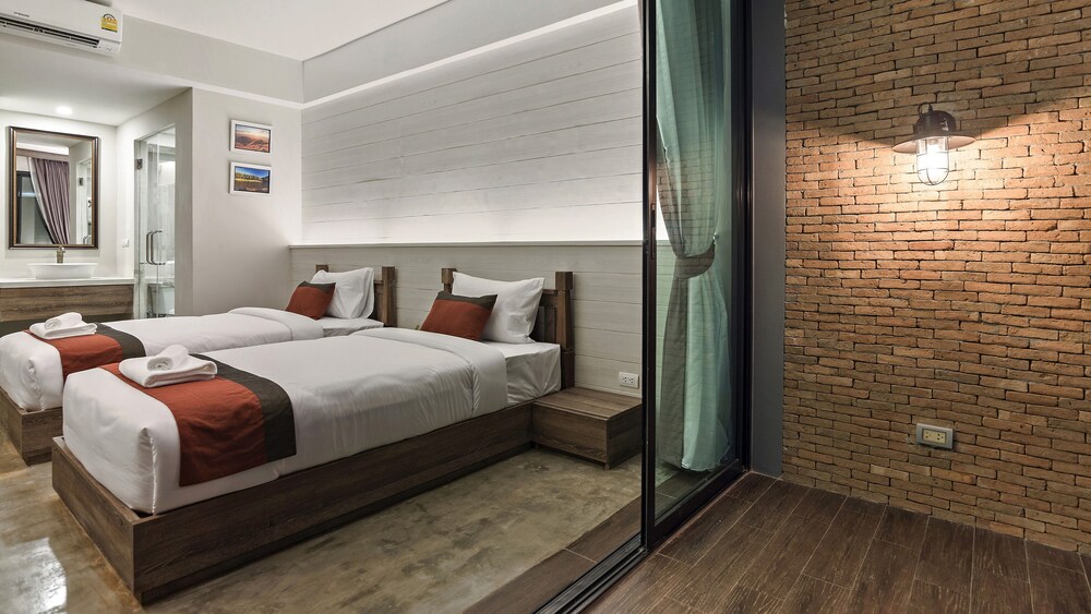 B2 Mae Hong Son Premier Hotel 17/59
