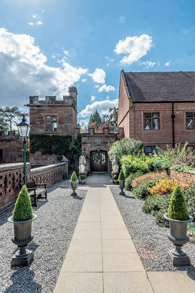 New Hall Hotel Spa 30/50