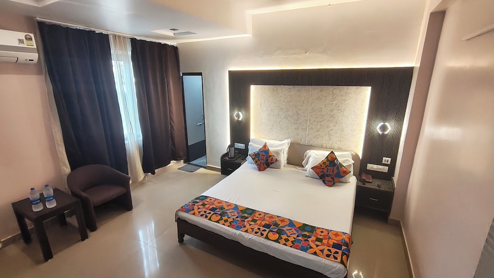 Omni Plaza 26/50