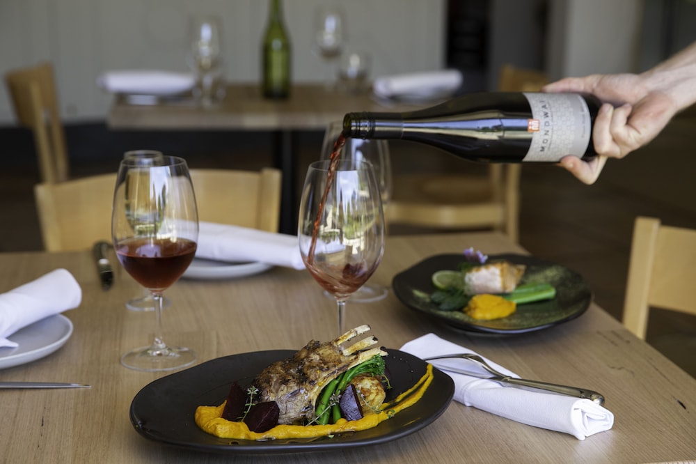 PORTSEA VILLAGE RESORT 59/69