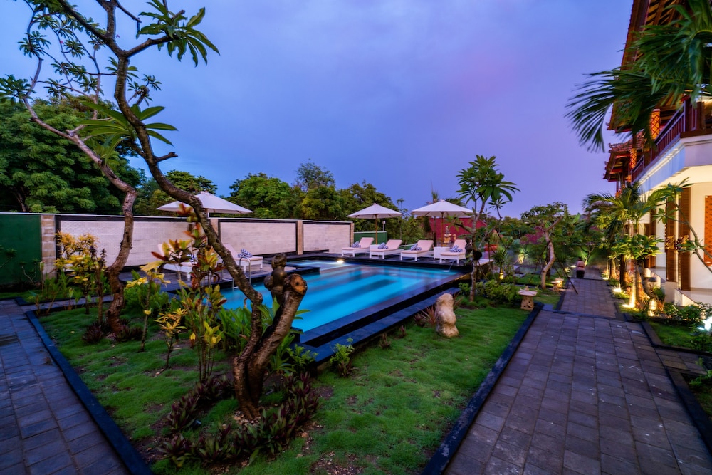 Lembongan Cempaka Villa & Restaurant 42/50