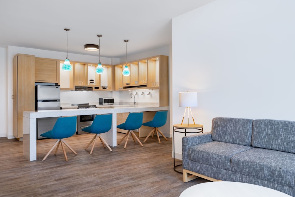 Towneplace Suites By Marriott Geneva 25/40