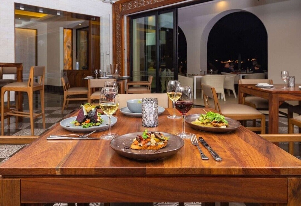 Villa La Valencia Beach Resort And Spa Los Cabos 45/50