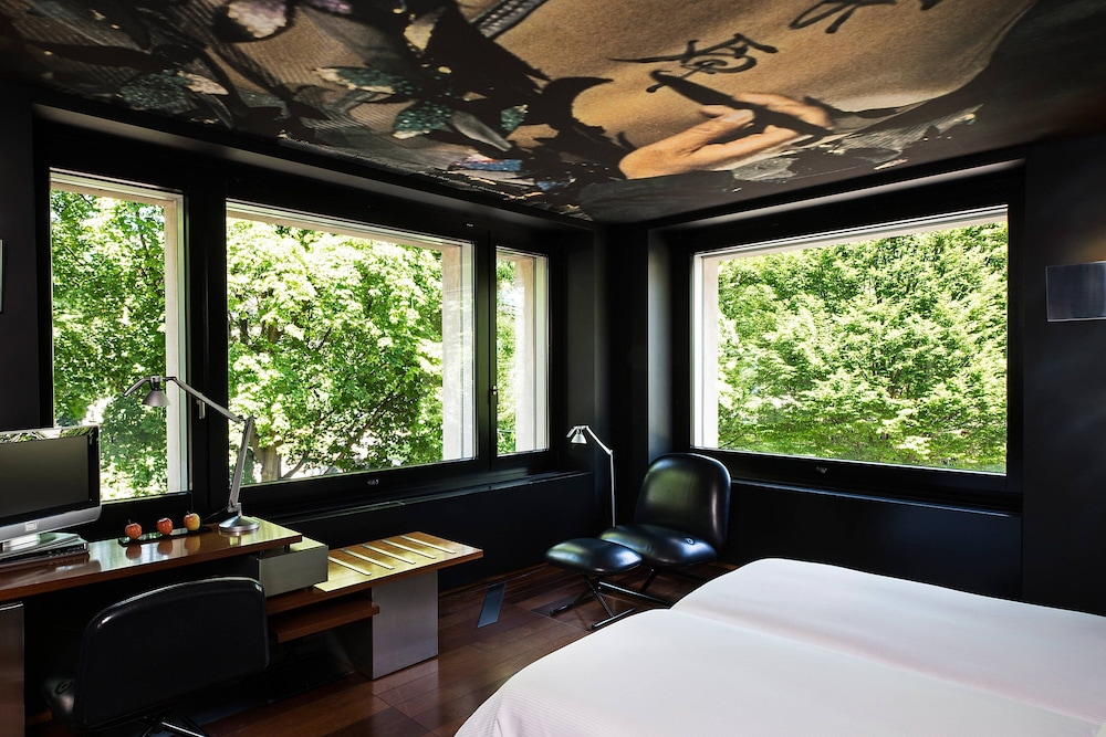 The Hotel Lucerne Autograph Collection 23/35