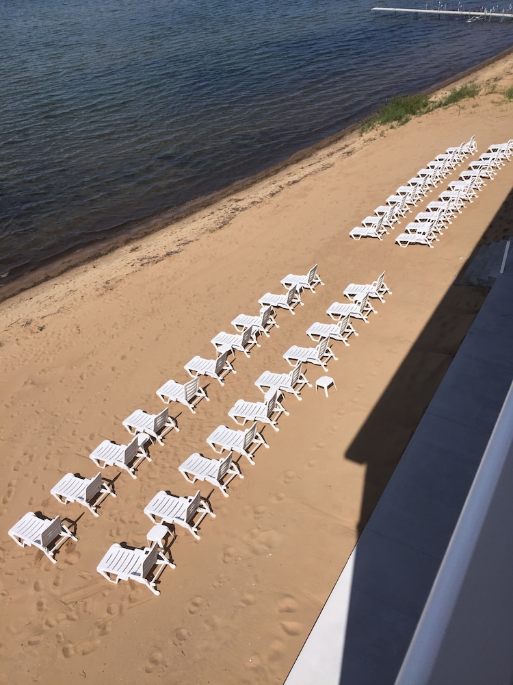 The Baywatch Resort 44/50