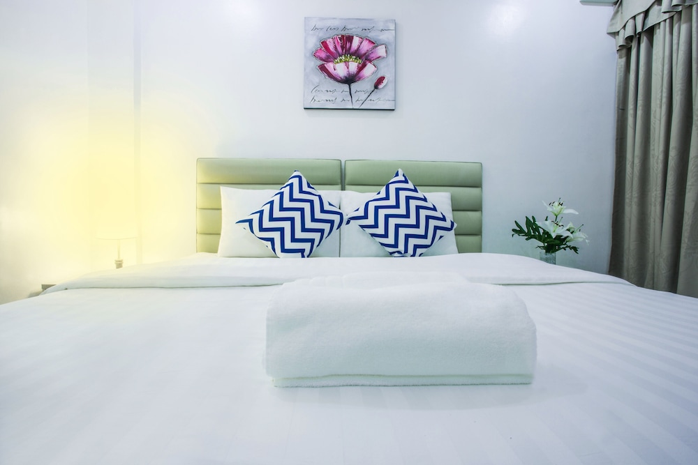 Grand Blue Beach Hotel 39/77