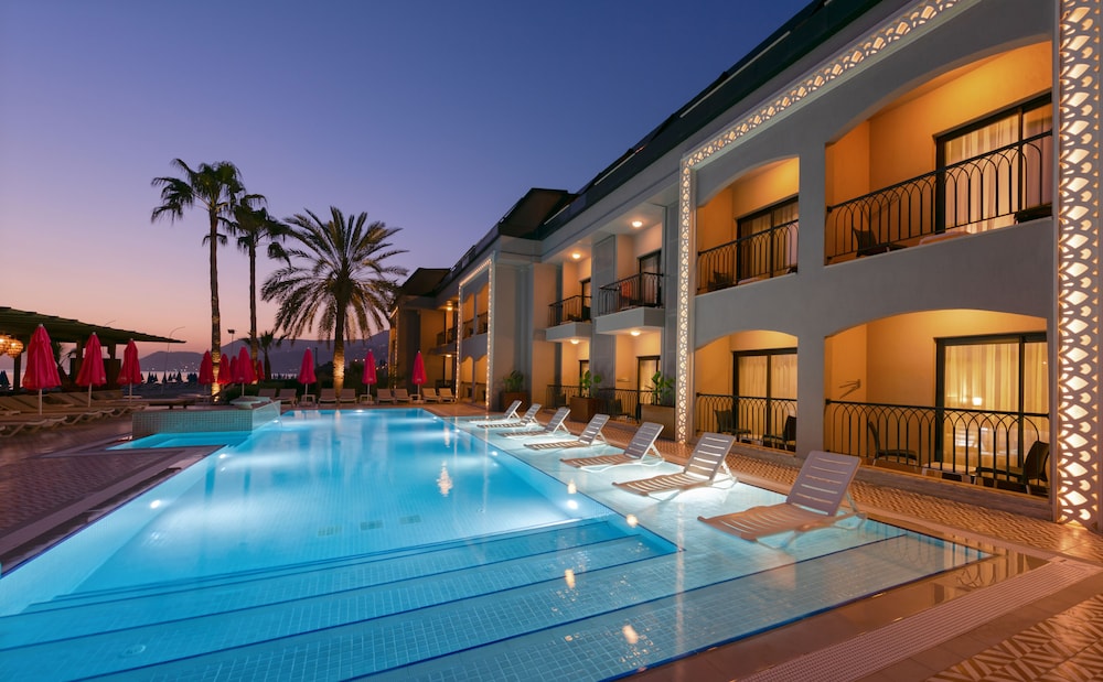Alaaddin Beach Hotel - Adults Only 32/50