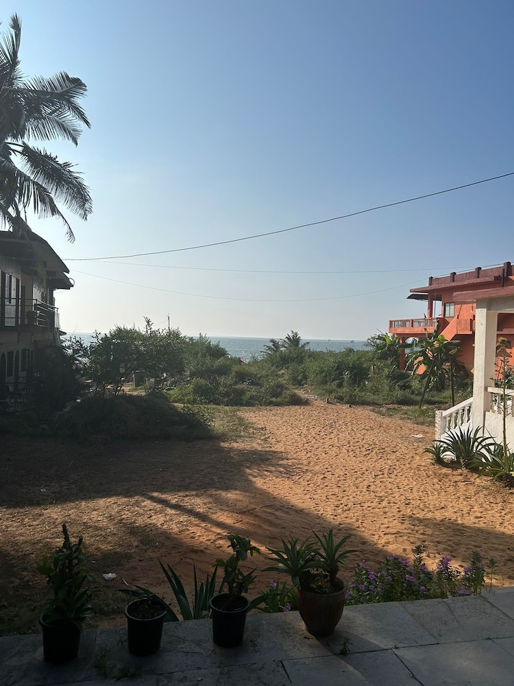 Ocean View Goan Beach House 37/49