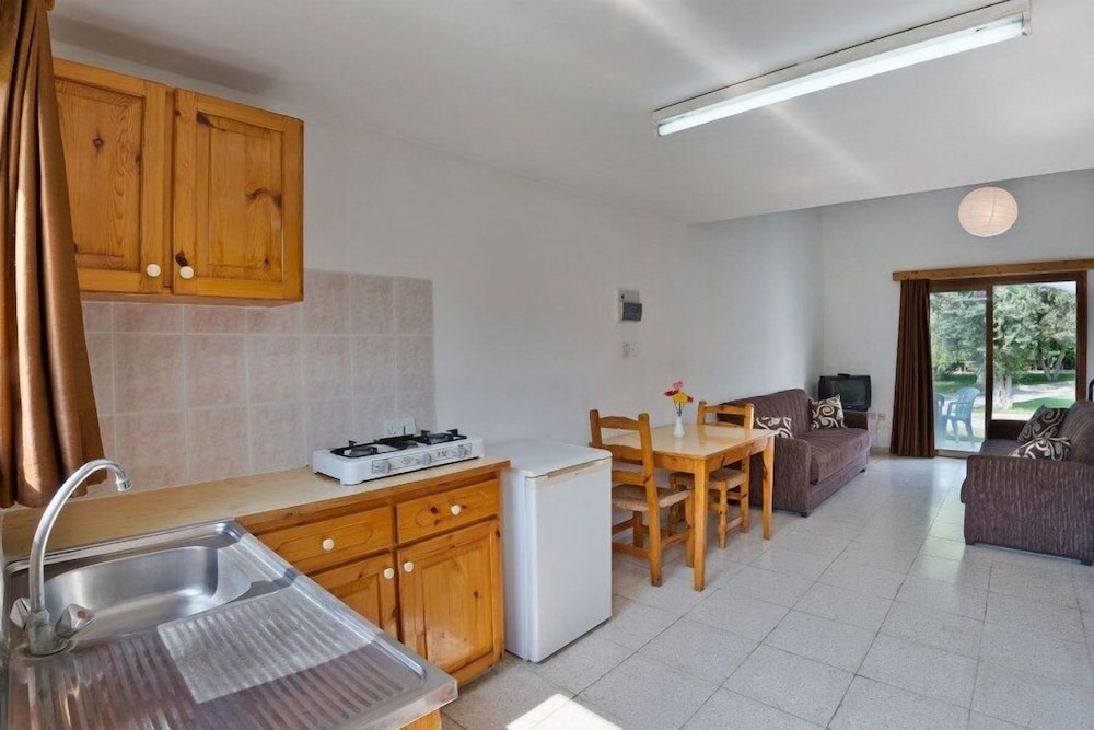 BARE HILL HOLIDAY VILLAGE 17/44