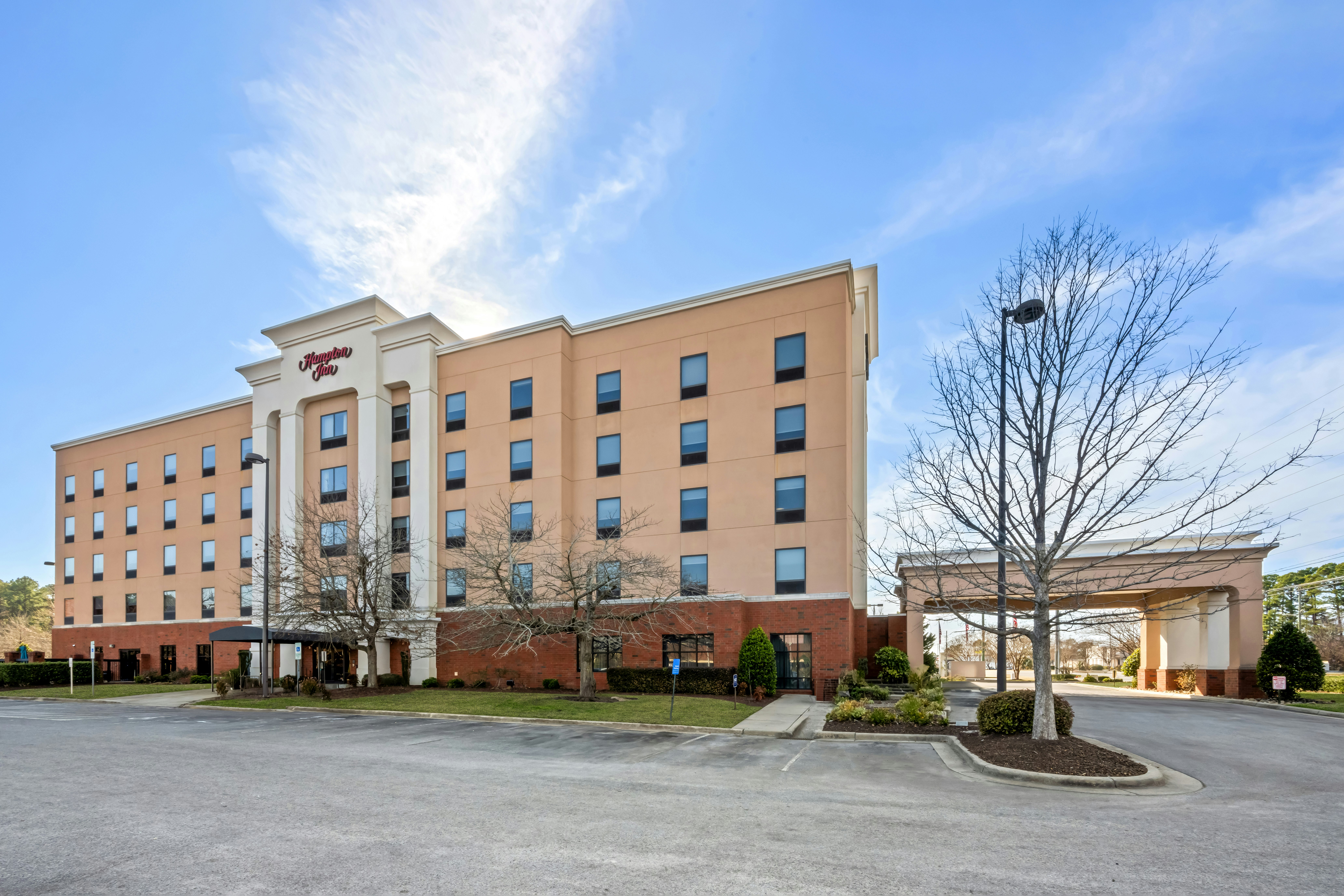 Hampton Inn Greenville, NC 79/81