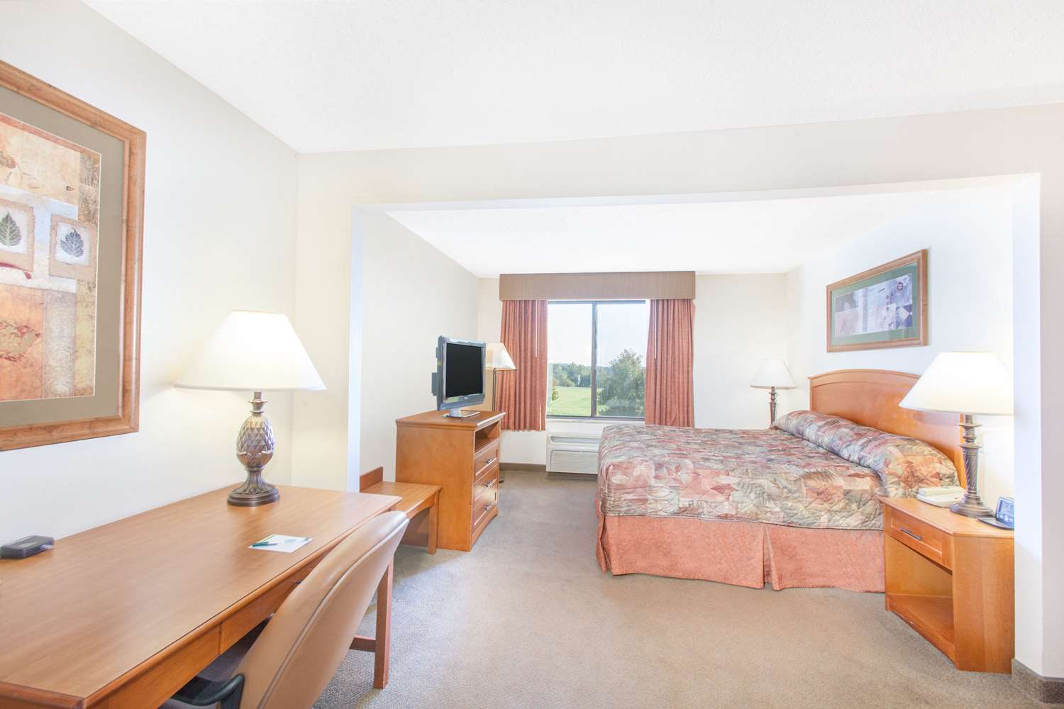 Wingate By Wyndham Bentonville Airport 23/42
