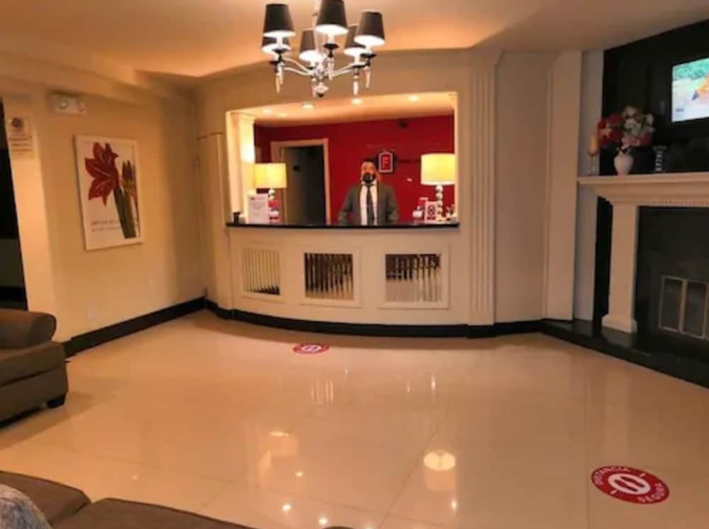 Hotel Frontiere 8/38