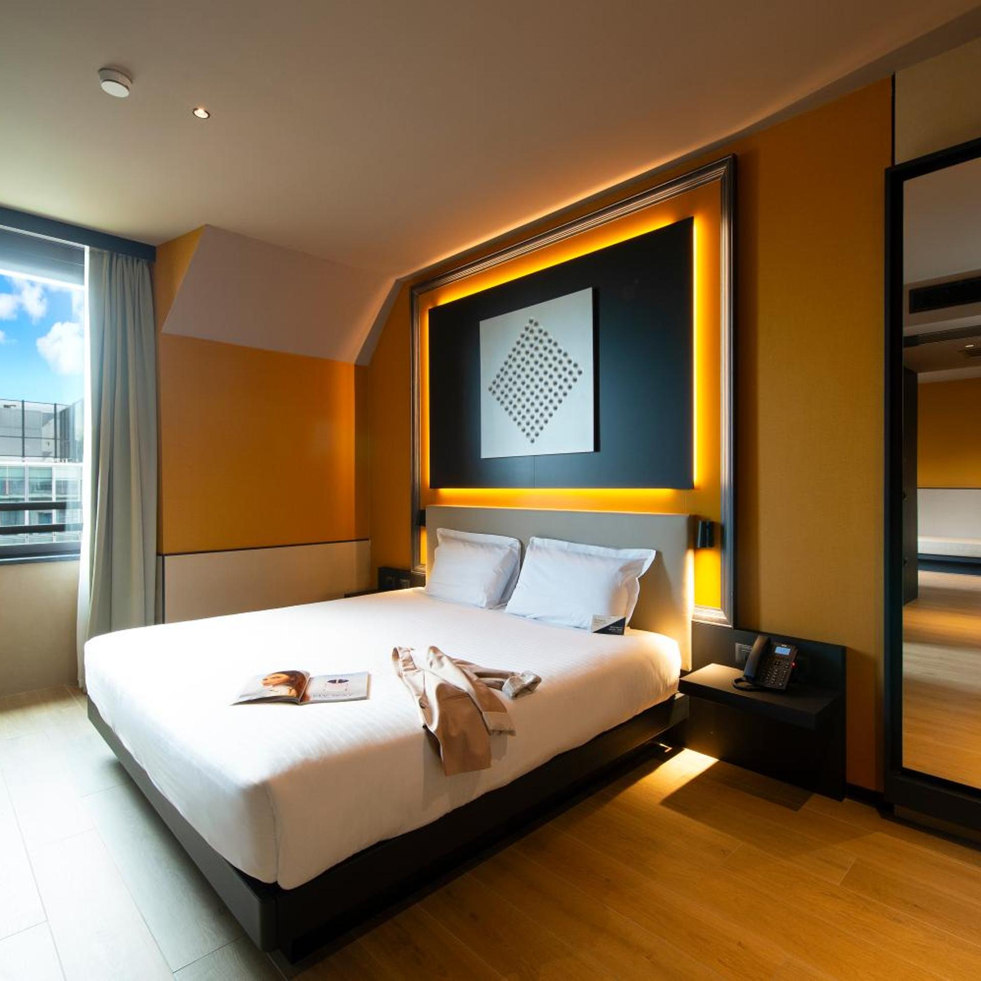 Room, Quadruple, Single Bed