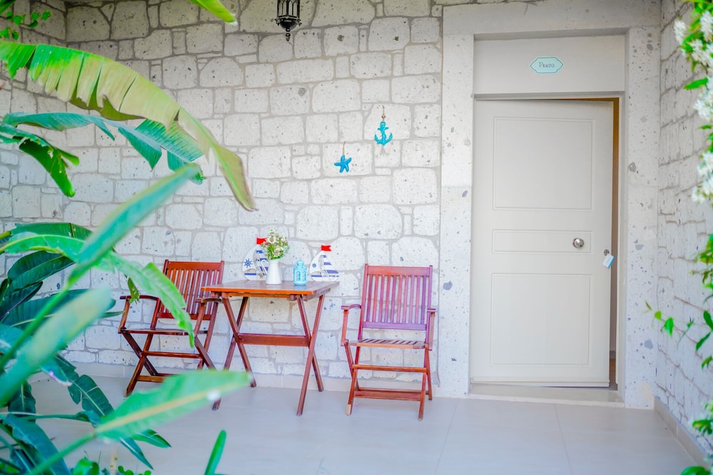 Alacati Marina Palace 8/50
