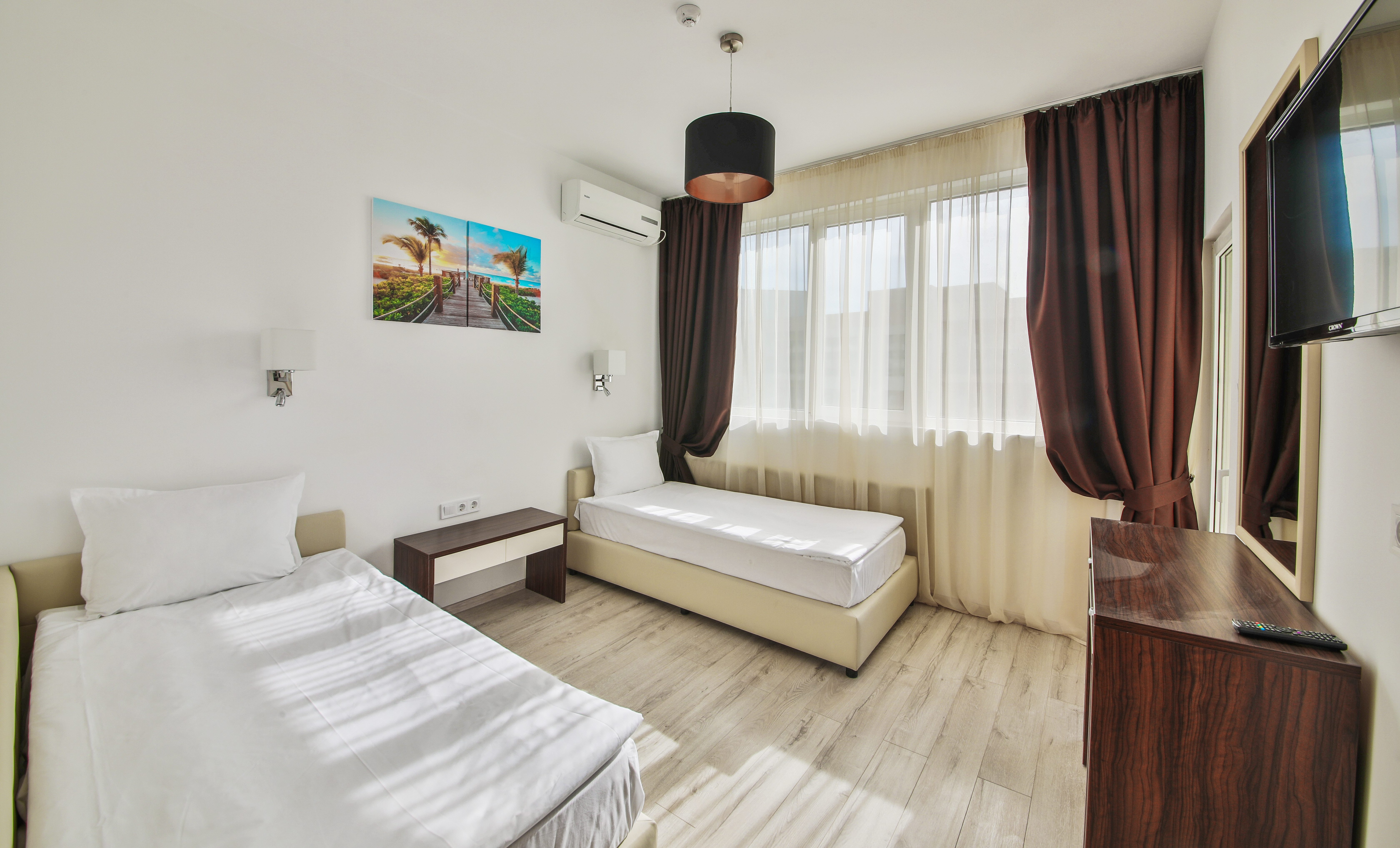 2 BEDROOMS, DELUXE, SUITE
