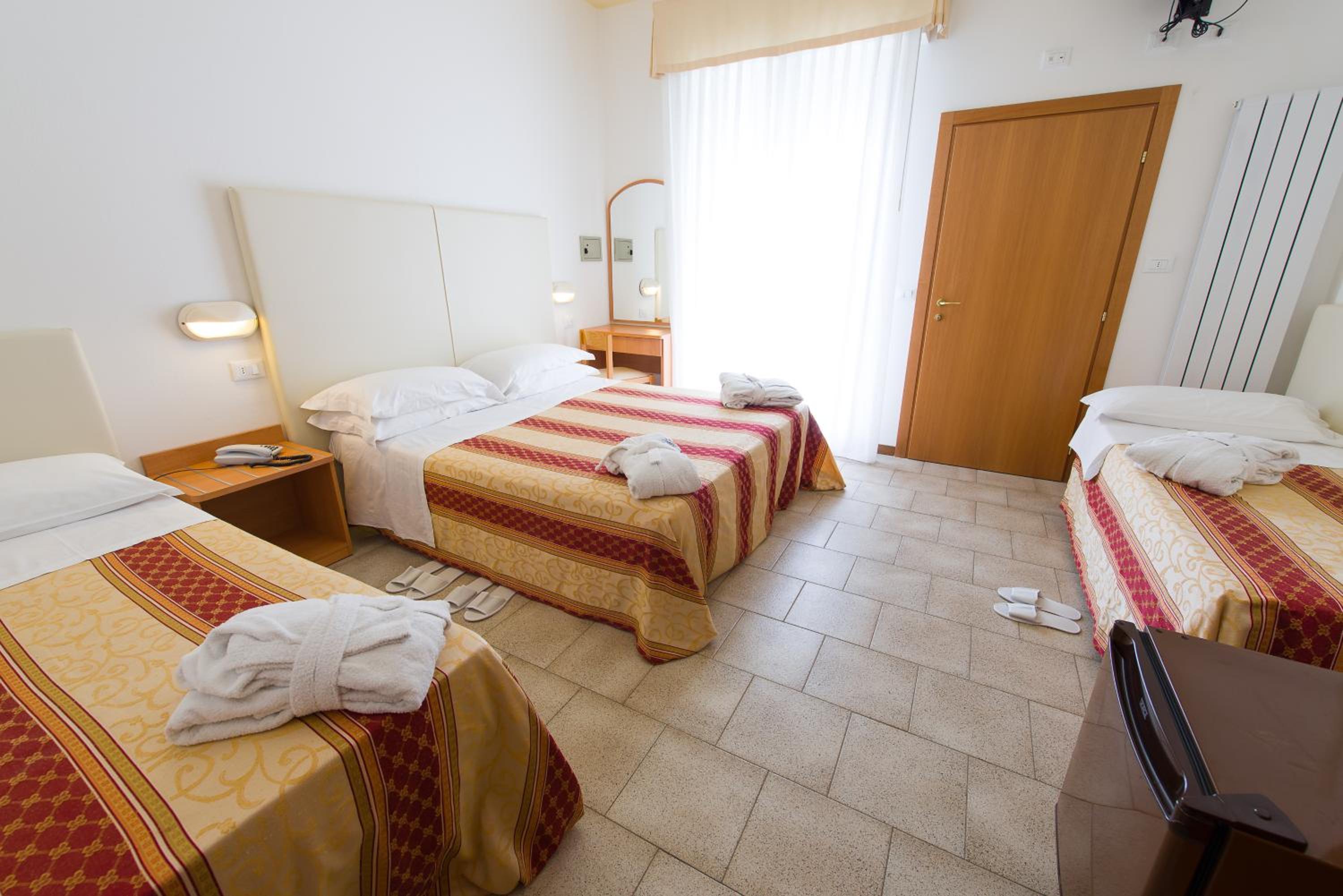 Hotel Galassia 25/50