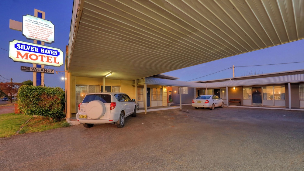 SILVER HAVEN MOTOR INN 34/41