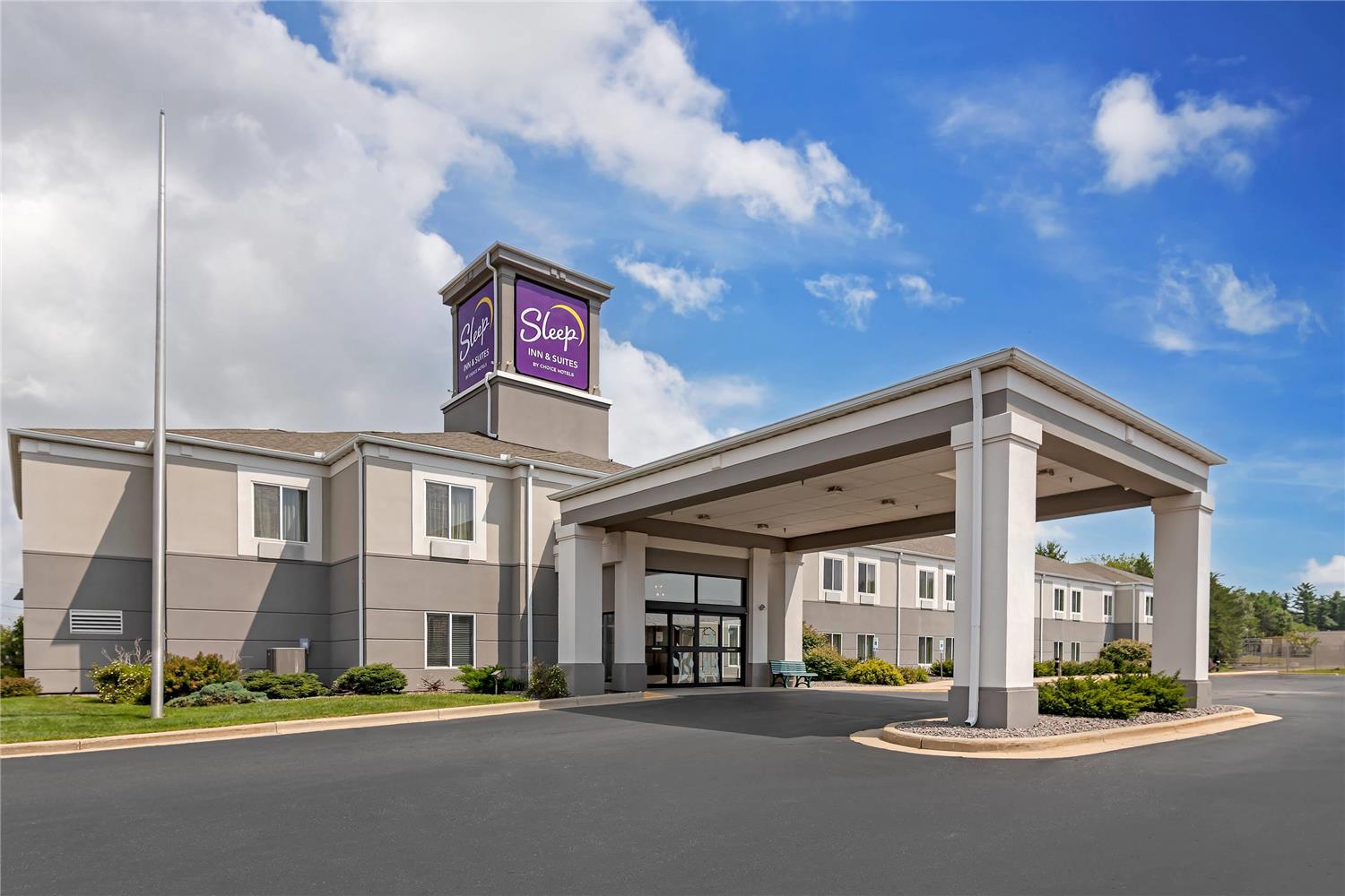 Sleep Inn & Suites Wisconsin Rapids, WI 33/35