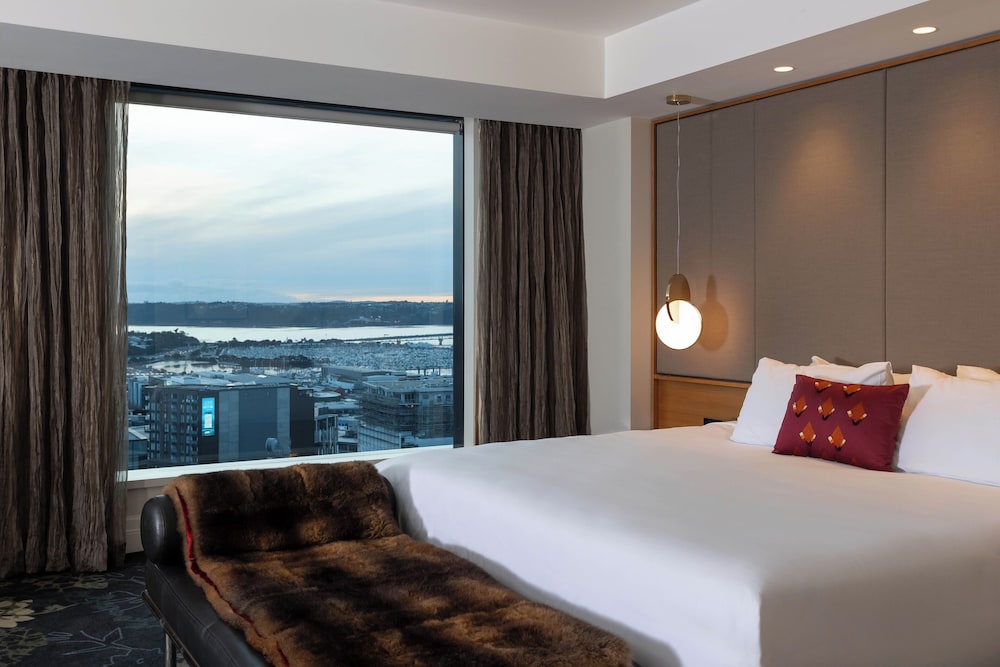 Grand, Opulence, Suite, King Bed