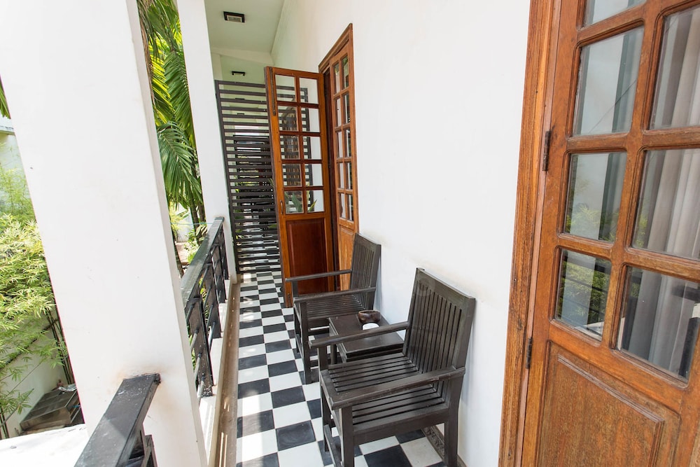 Apsara Centrepole Hotel 2/74