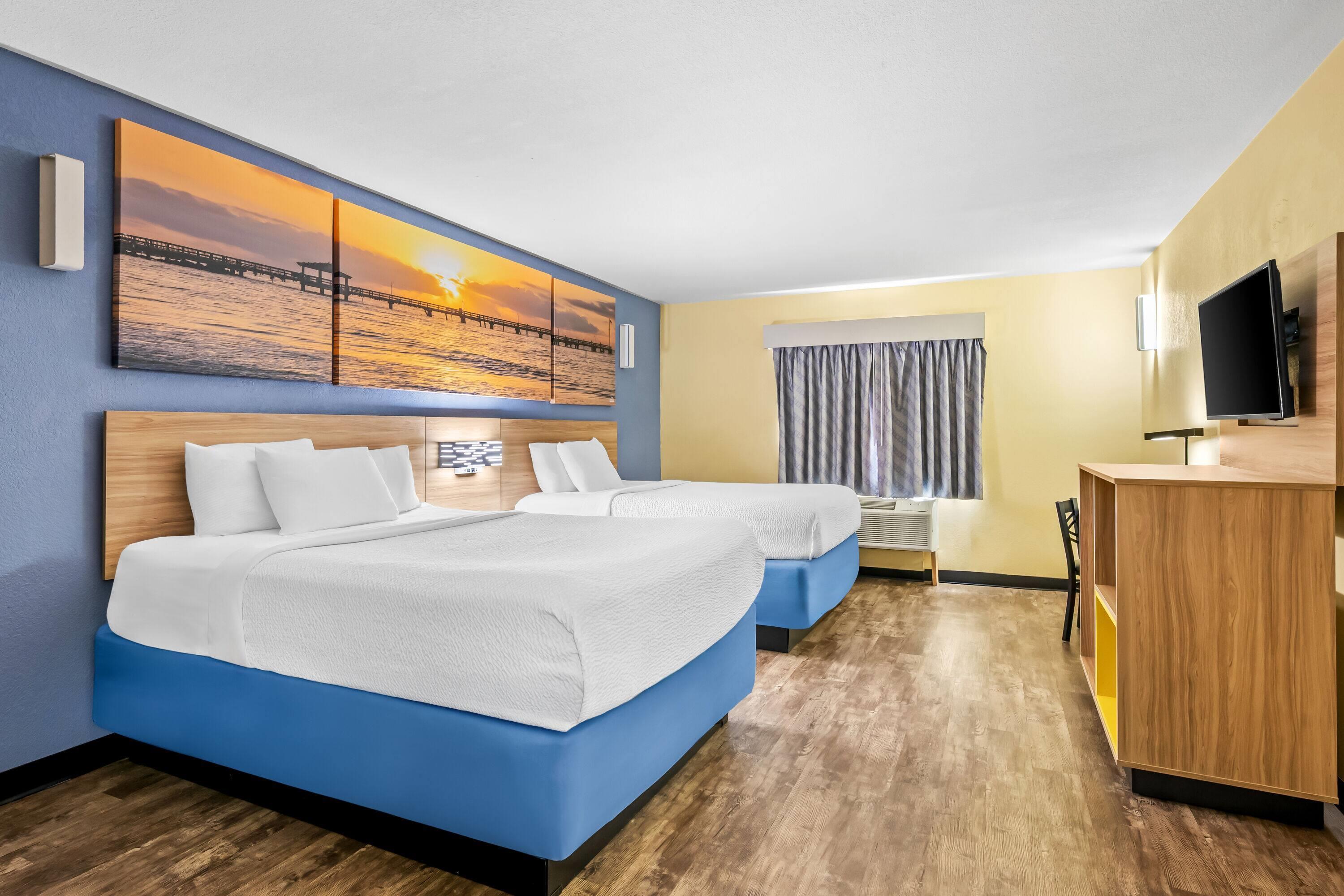 Efficiency, 2 Queen Beds