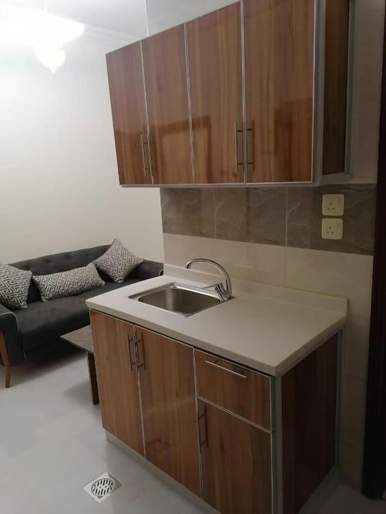 ايوان الاندلسية(Iwan AlAndalusia hotel suites Alrehab) 3/30