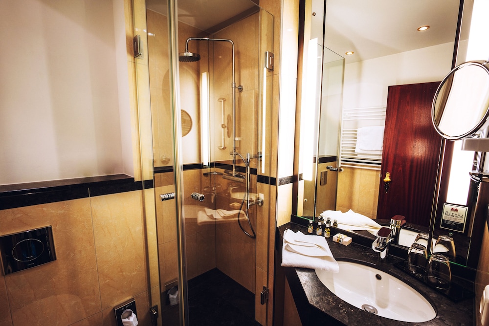 Der Lippische Hof Hotel 42/42