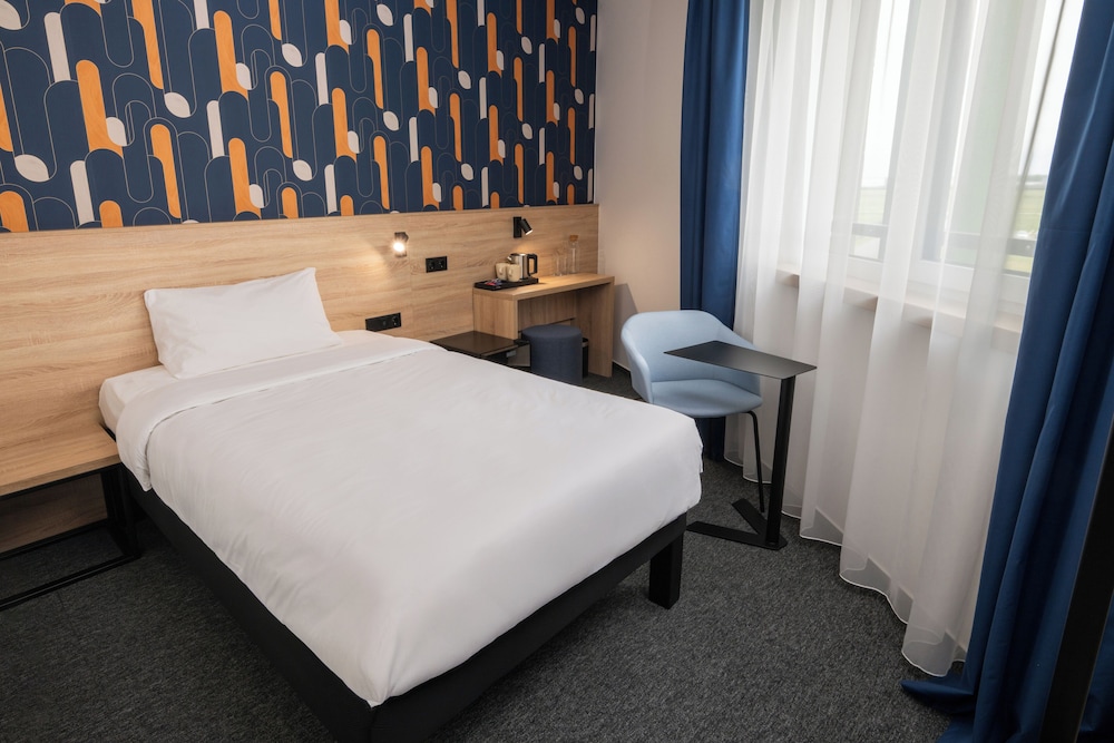 Ibis Styles Debrecen Airport 7/23
