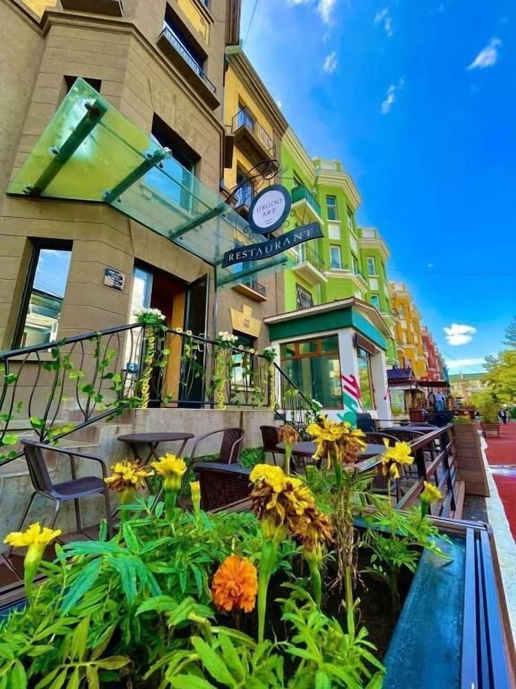 Urgoo Boutique Hotel 1/49