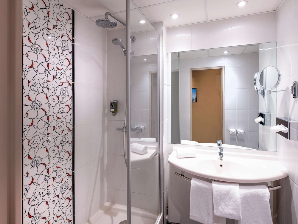 Mercure Rouen Champ de Mars 17/73