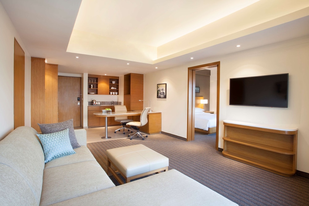 Hyatt Place Hyderabad Banjara Hills 14/54