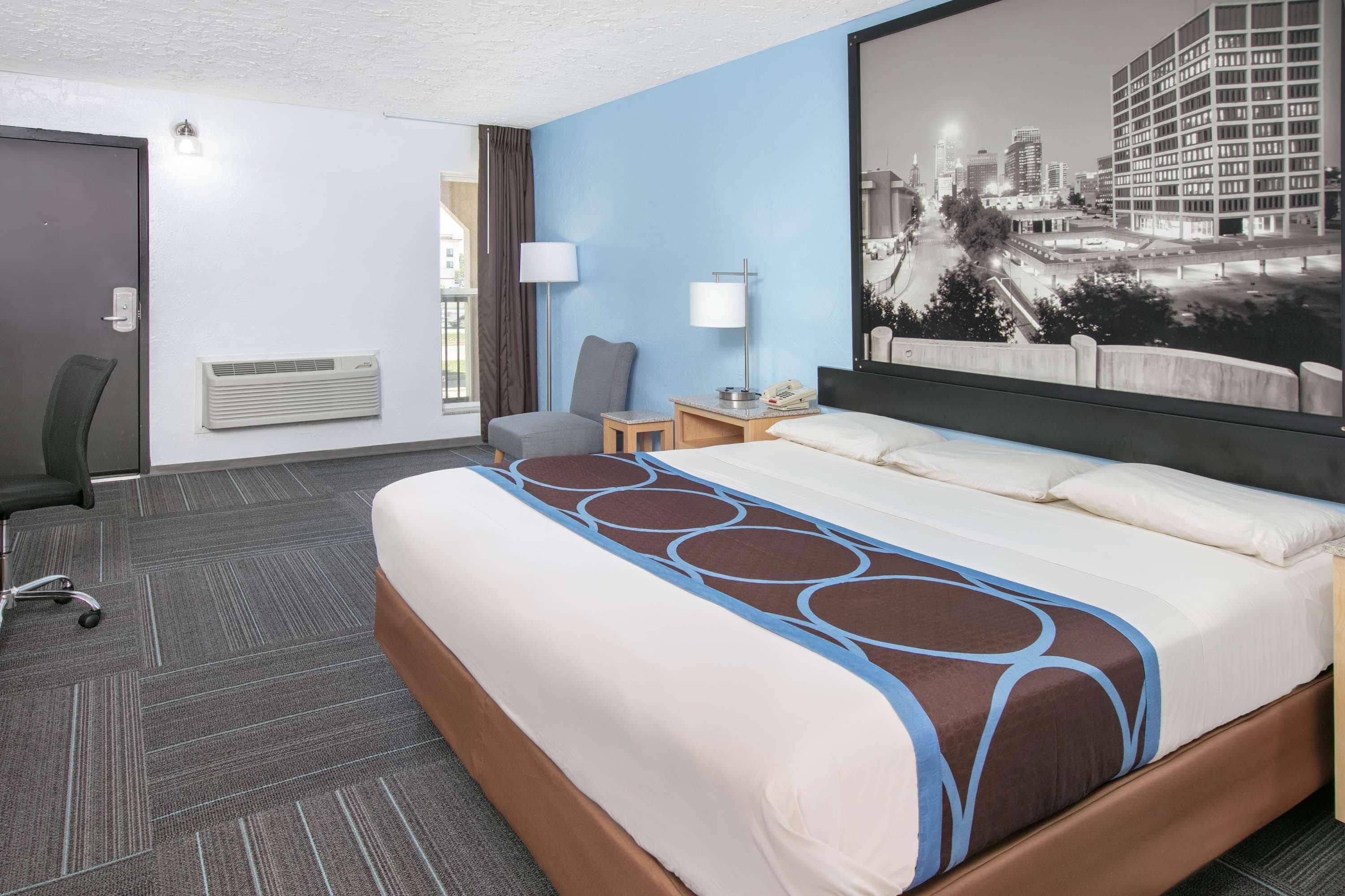 Super 8 By Wyndham City Of Moore 10/24