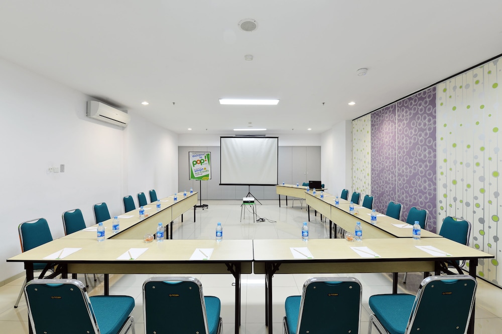 Pop Hotel Tanjung Karang Lampung 22/33