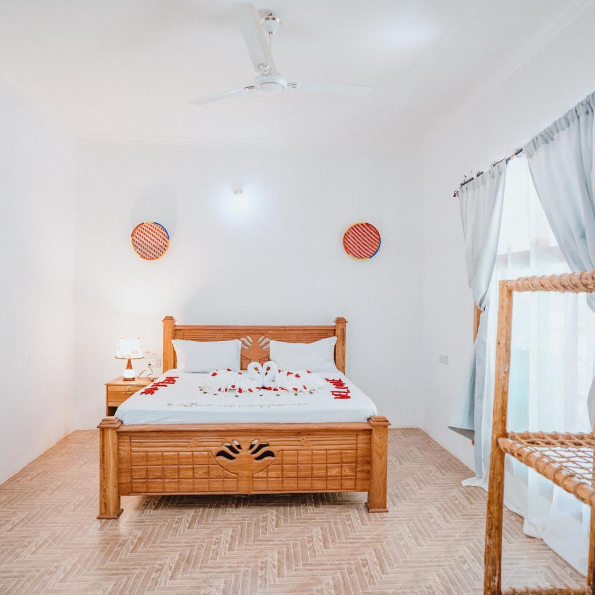 Room, Queen Bed, Garden View, Bella Vista Resort Zanzibar 2/8