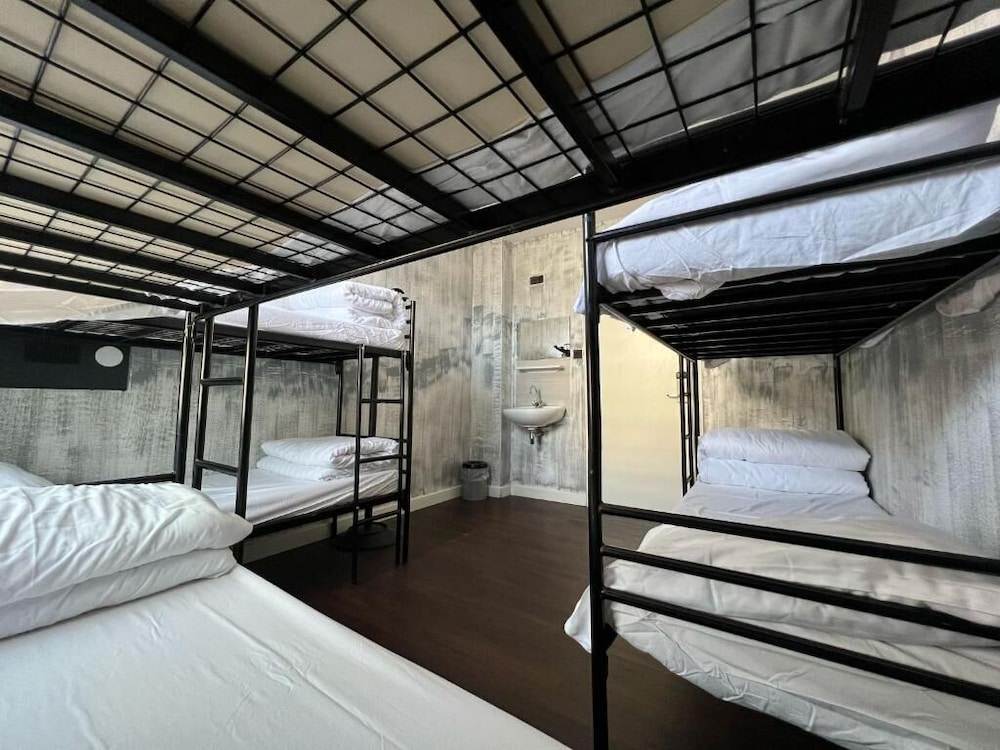 Amigo Budget Hotel 19/50