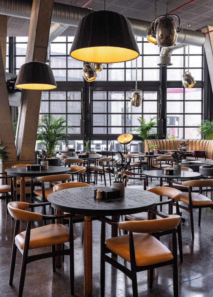 Radisson RED Cape Town V&A Waterfront 31/49