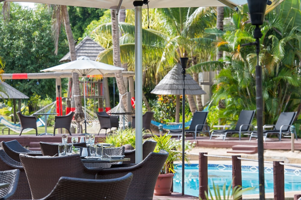 Mercure Nadi 27/48