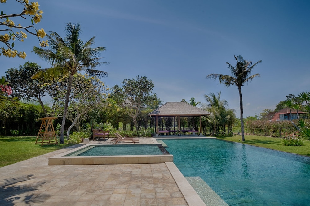 Kutus Kutus Ketewel Villa 25/34