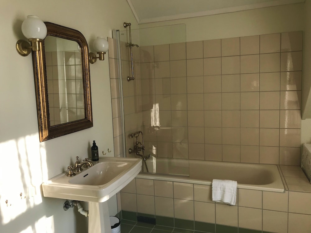Visnes Hotel 62/62