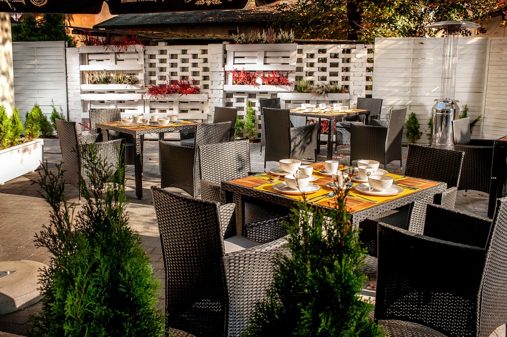 Plaza Boutique Hotel 51/68