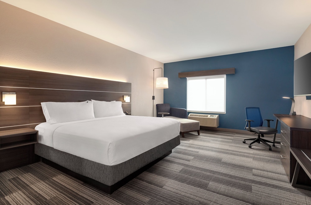 Holiday Inn Express Hotel Suites Denver Airport 11/34