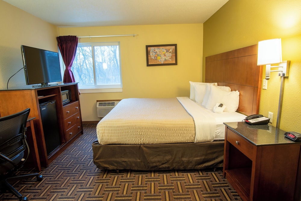 Coratel Inn & Suites by Jasper River Falls 27/60