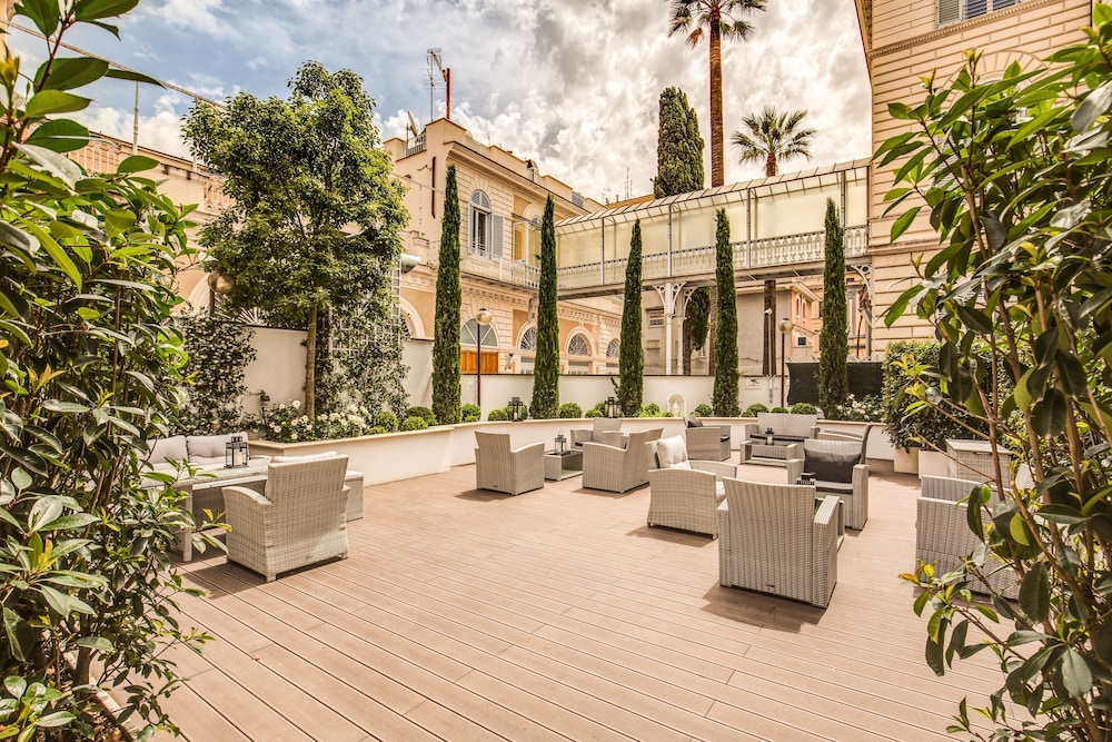THE LIBERTY BOUTIQUE HOTEL 55/62