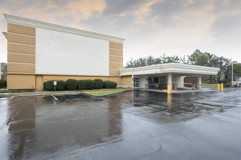 中央诺克斯维尔假日酒店(Red Roof Inn Knoxville Central Papermill Road) 图片2