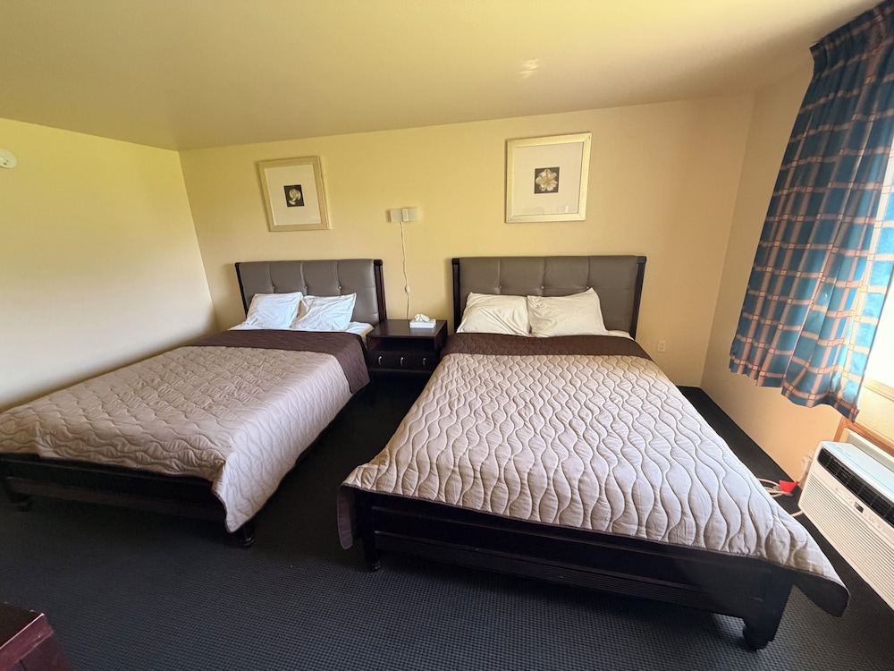 East Grand Inn Grand Forks ND I 29 16/64
