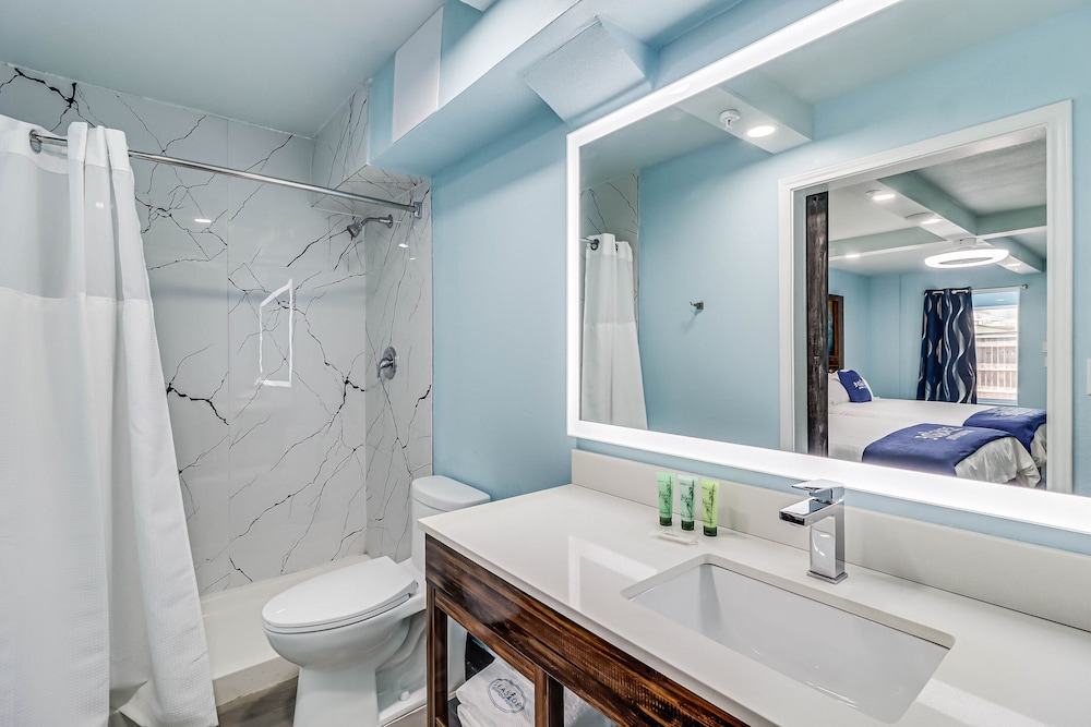 Seaside Boutique Hotel, Waves At Your Doorstep 43/50