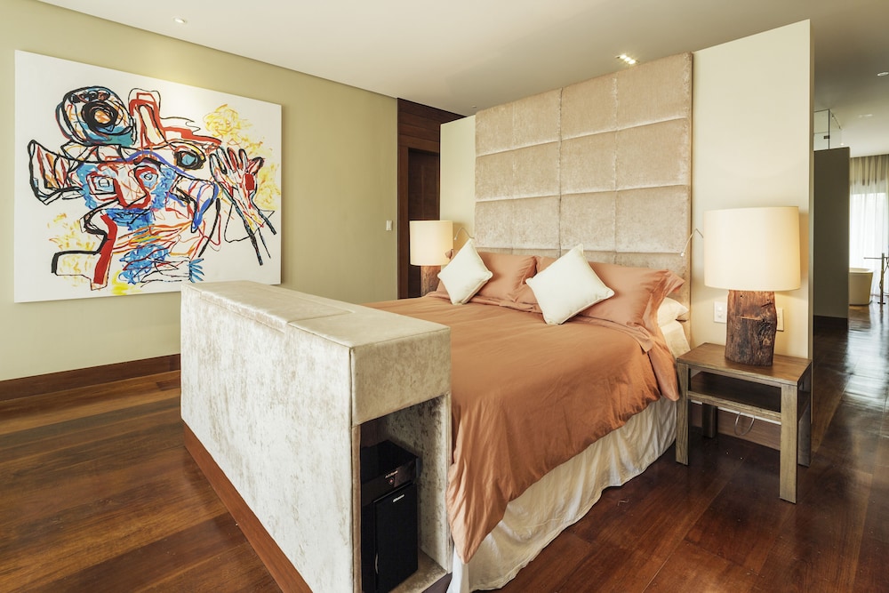 3 BEDROOMS, PRESIDENTIAL, APARTMENT, BEACH FRONT, OCEAN VIEW