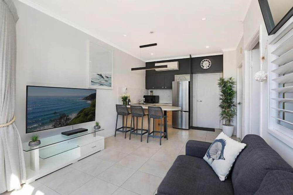 OCEAN BOULEVARD 43/68