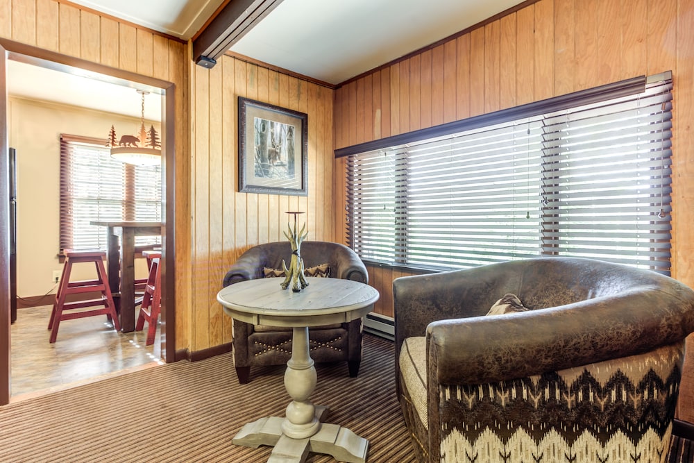 Grand Lake Lodge 24/50